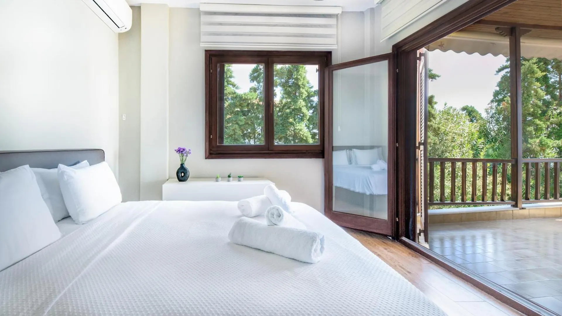 Iconic Prive Beachfront Villa Mola Kaliva Greece